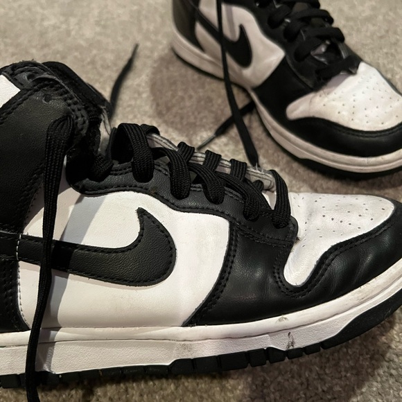 Nike Dunk High Pandas - Picture 2 of 4